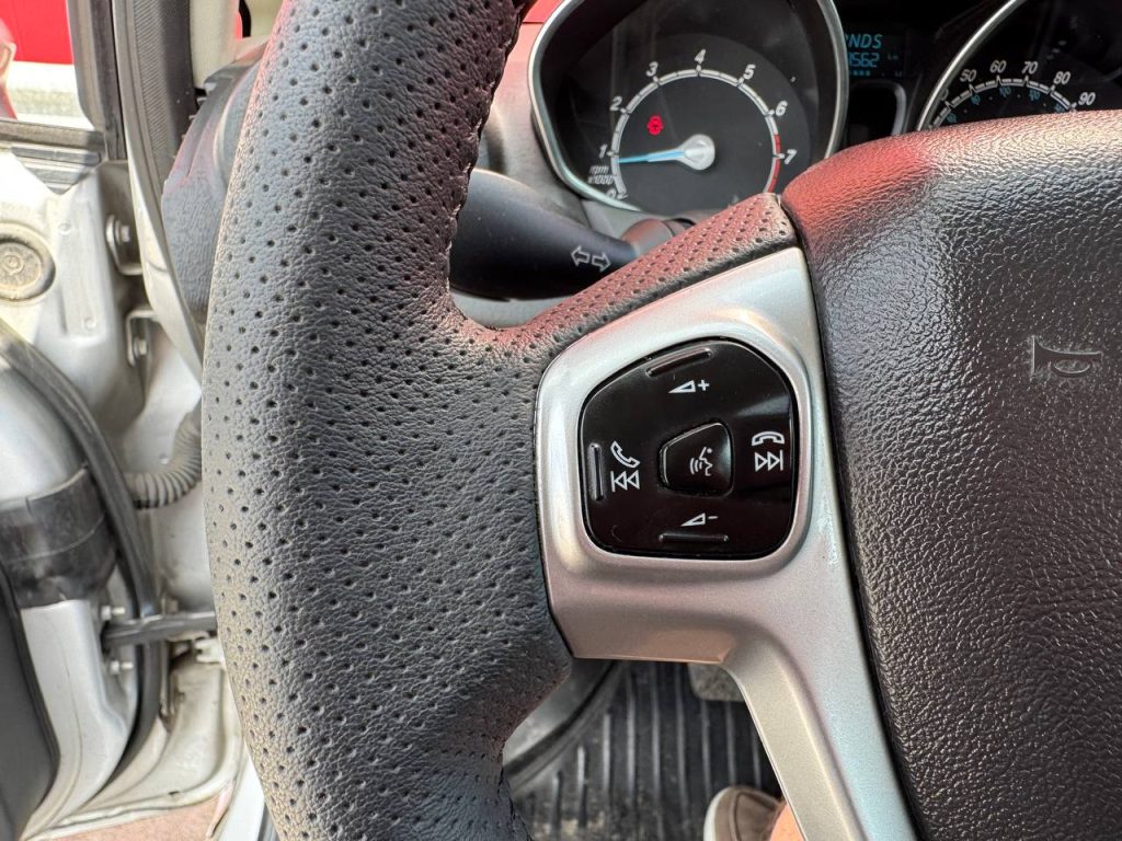 Автомобиль