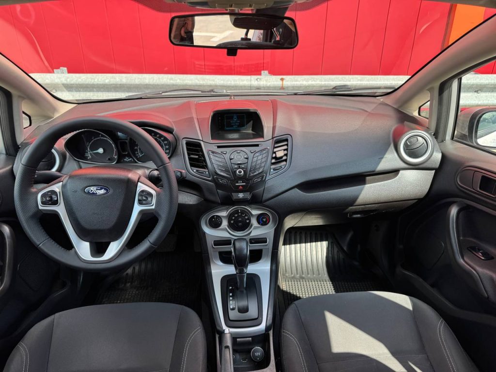 Автомобиль