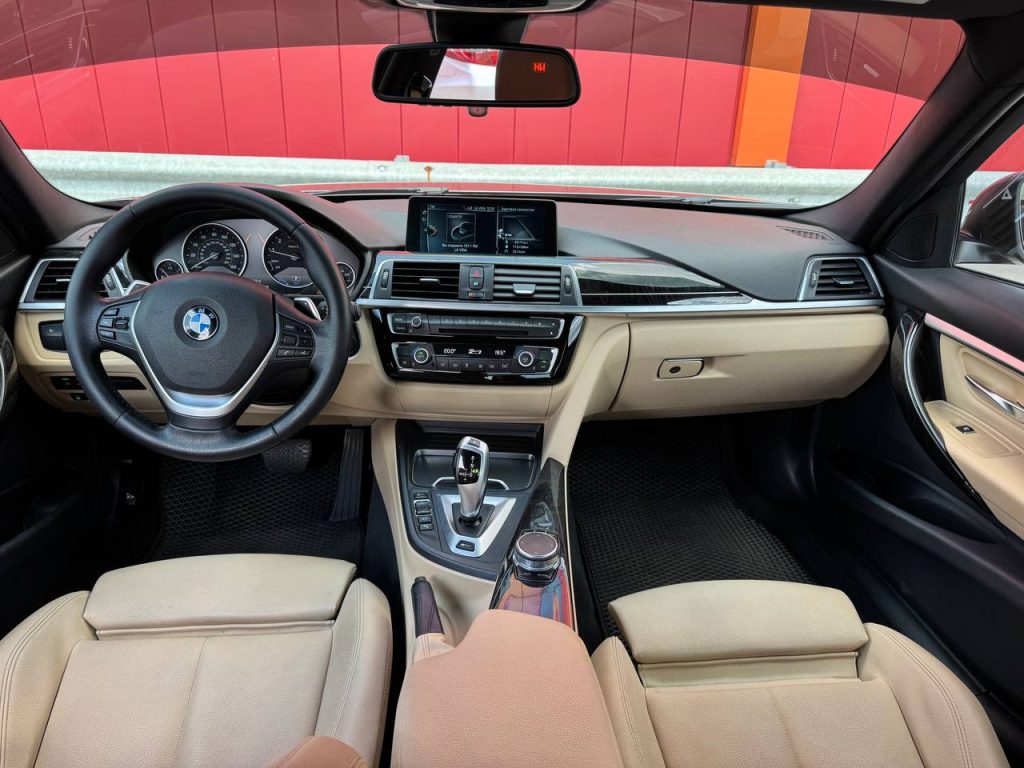 Автомобиль